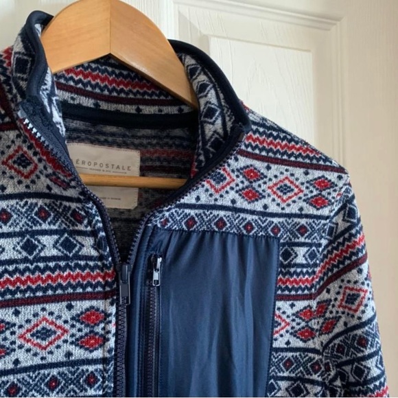 Aeropostale Sweater - Picture 3 of 3